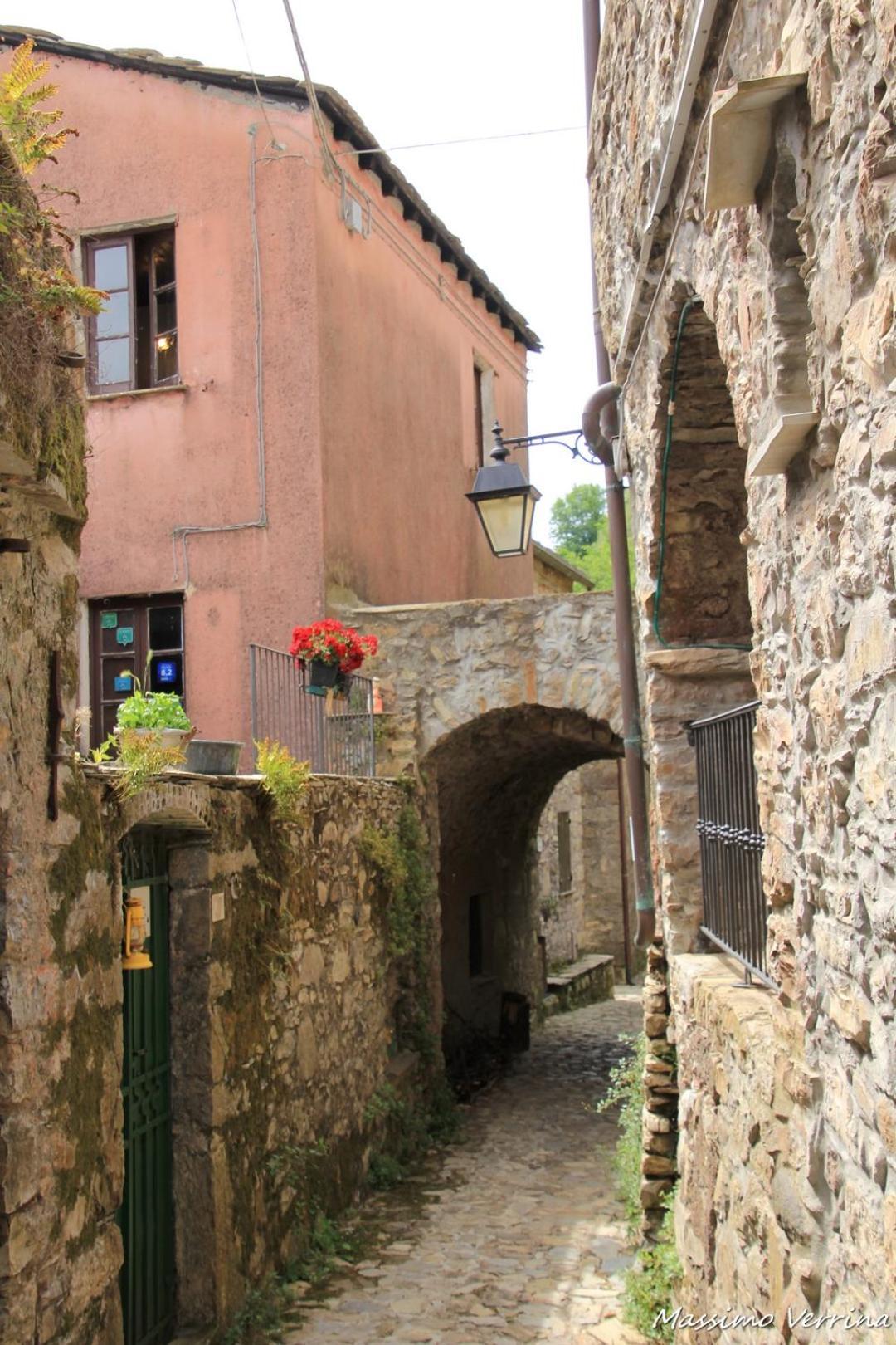 Medieval Village B&B Ne Екстер'єр фото
