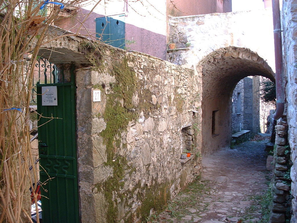 Medieval Village B&B Ne Екстер'єр фото